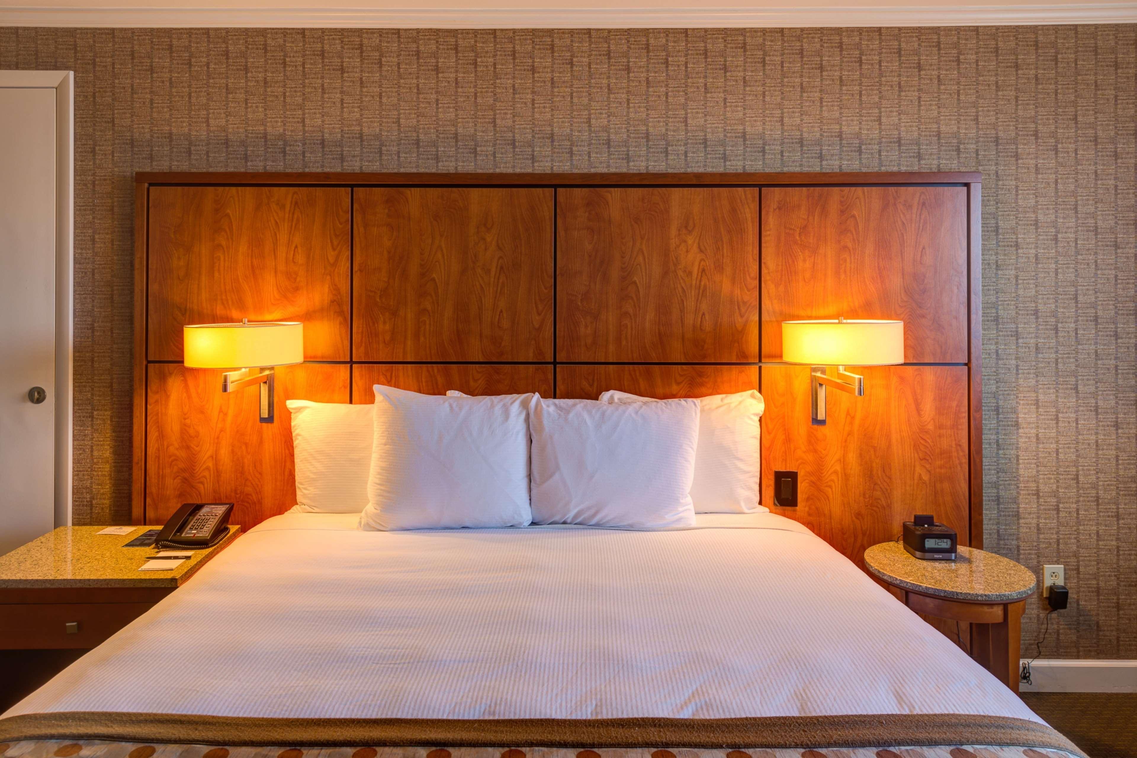 Doubletree By Hilton Akron Фейрлон Екстер'єр фото