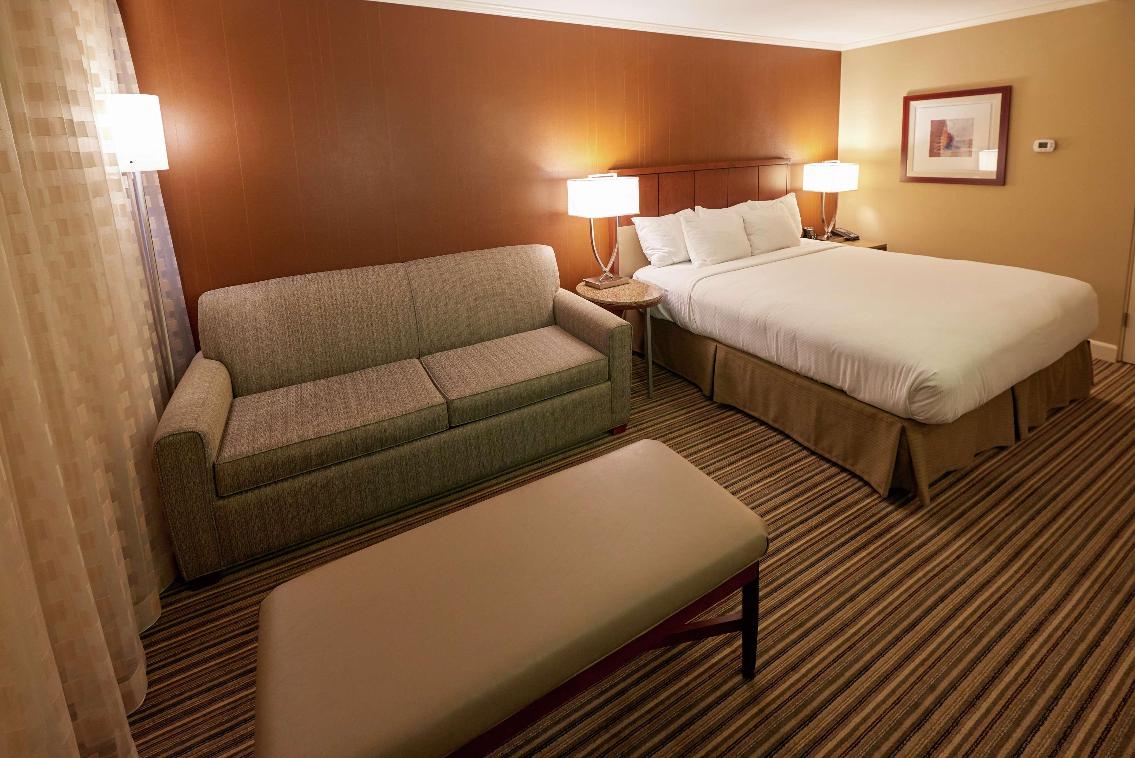 Doubletree By Hilton Akron Фейрлон Екстер'єр фото