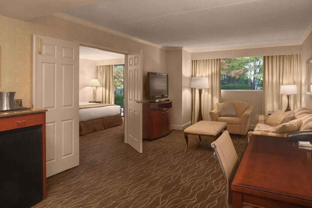 Doubletree By Hilton Akron Фейрлон Екстер'єр фото