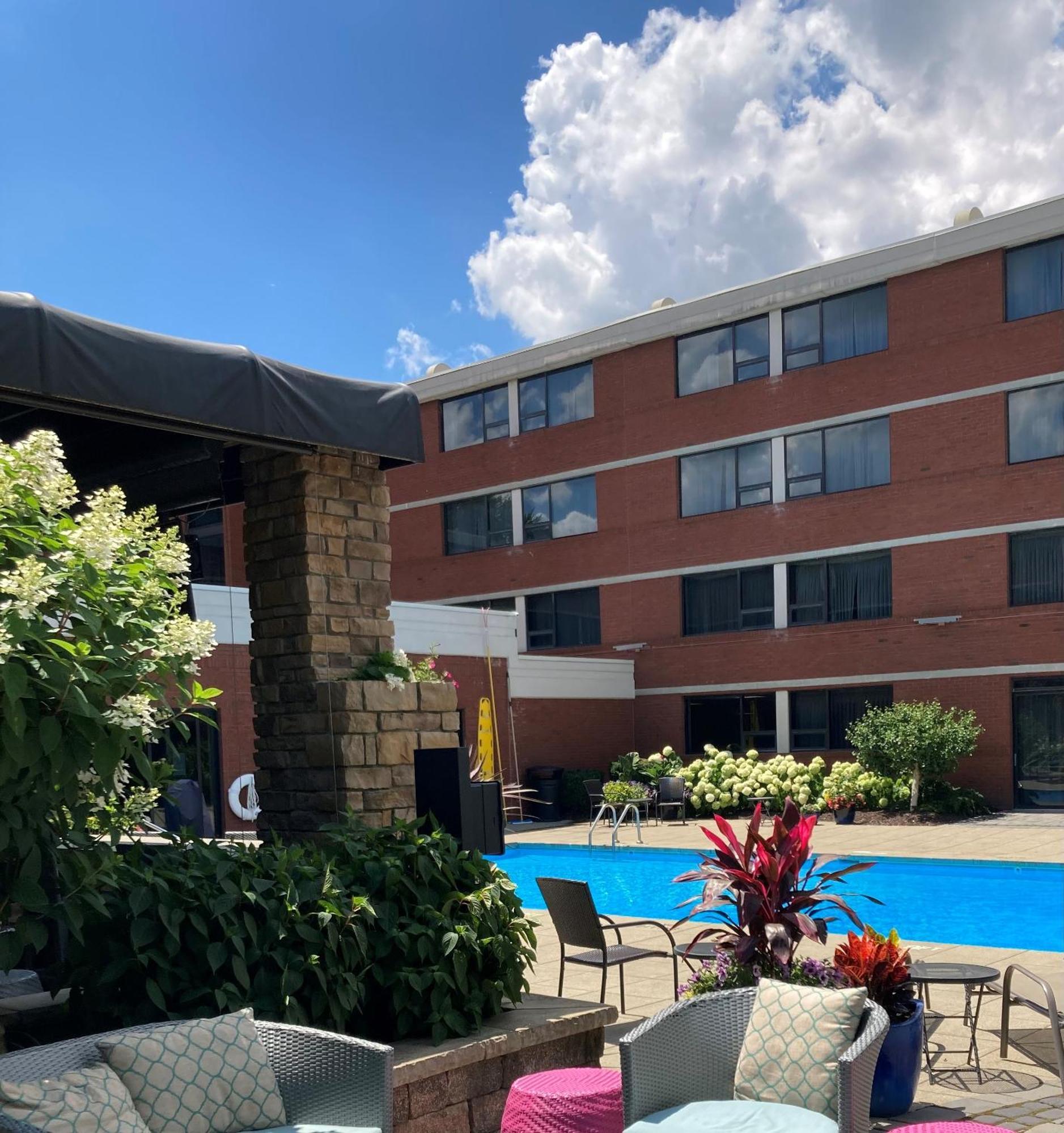 Doubletree By Hilton Akron Фейрлон Екстер'єр фото