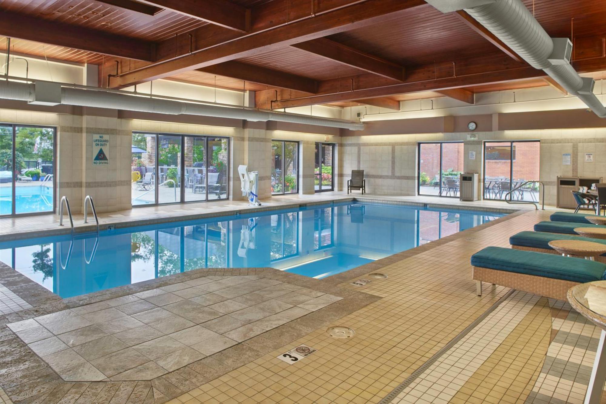 Doubletree By Hilton Akron Фейрлон Екстер'єр фото
