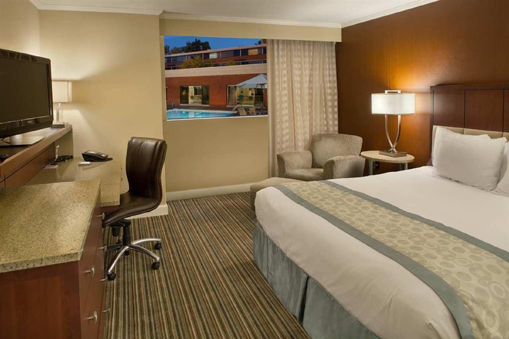 Doubletree By Hilton Akron Фейрлон Номер фото