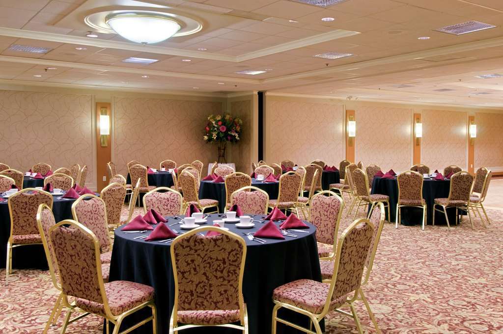 Doubletree By Hilton Akron Фейрлон Зручності фото